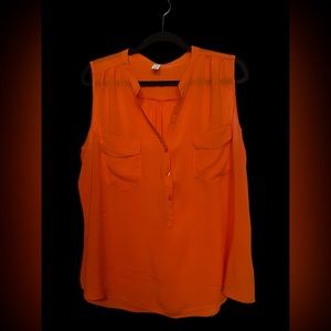 Old Navy Women’s Sleeveless Shirt - Size XL